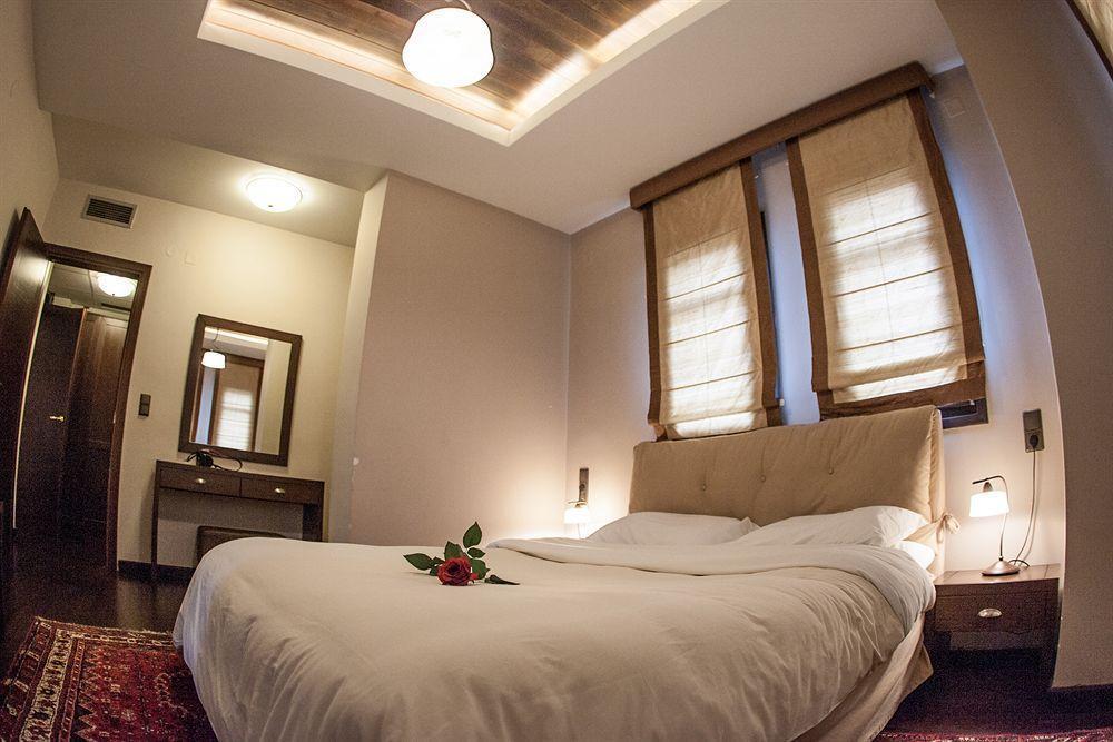 Titagion Hotel Пластірас Екстер'єр фото