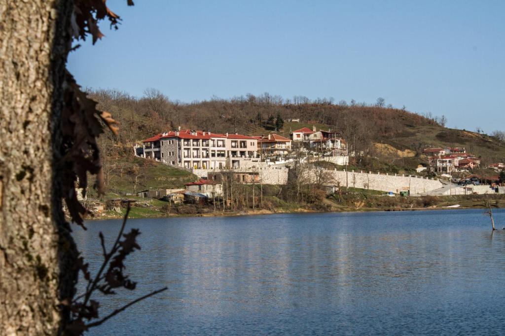 Titagion Hotel Пластірас Екстер'єр фото