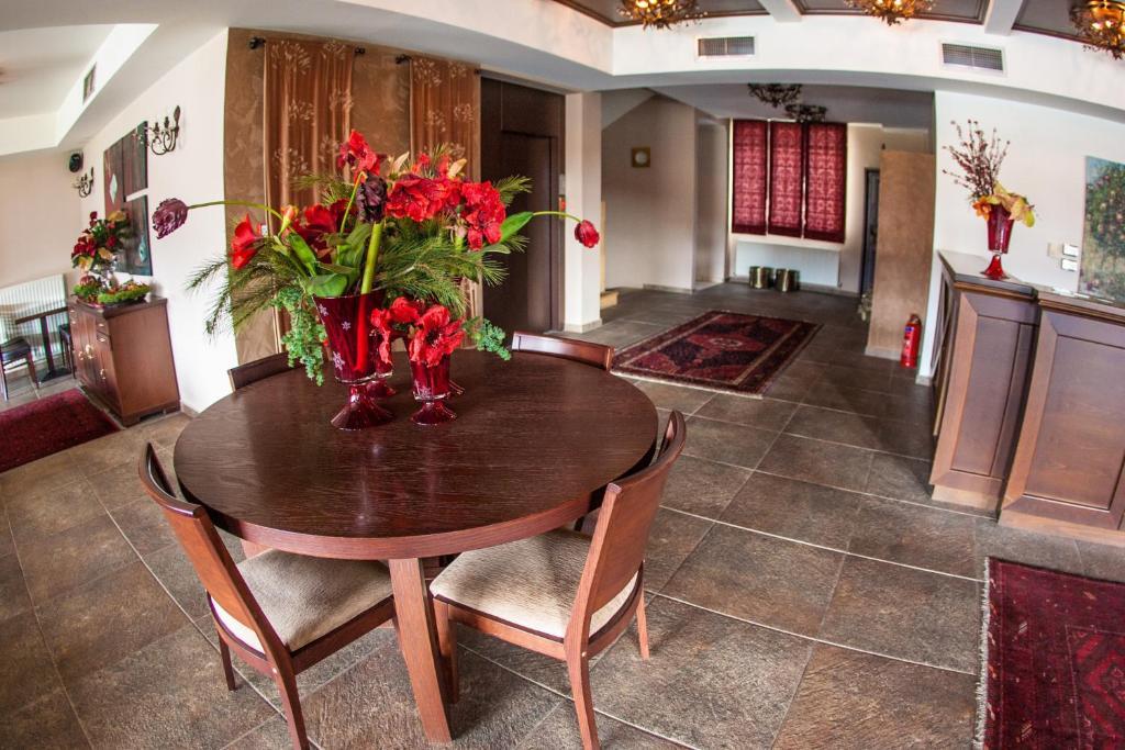 Titagion Hotel Пластірас Екстер'єр фото