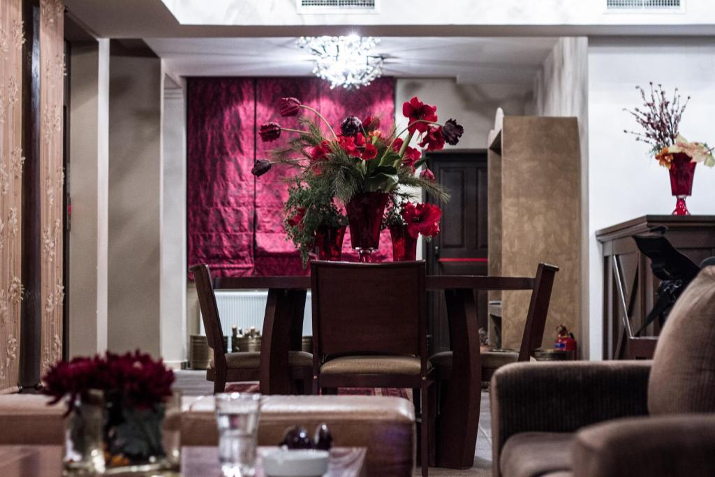 Titagion Hotel Пластірас Екстер'єр фото